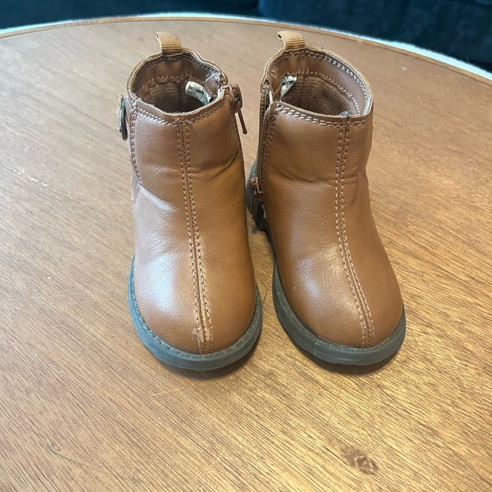 Tan Leather Ankle Boots with Slip-On Design and Rubber Sole